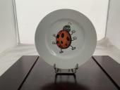 Assiette plate enfant en porcelaine décor Coccinelle - Création unique et personnalisable