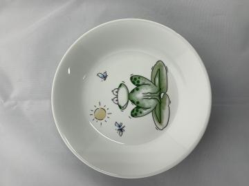 Assiette Creuse enfant Décor Grenouille en porcelaine- Création unique et personnalisable